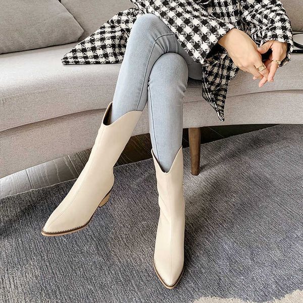 boots genuine leather pointed white mid barrel cavalry boots autumn and winter new v-mouth western denim medium heel thin, Black
boots genuine leather pointed white mid barrel cavalry boots autumn and winter new v-mouth western denim medium heel thin, Black
