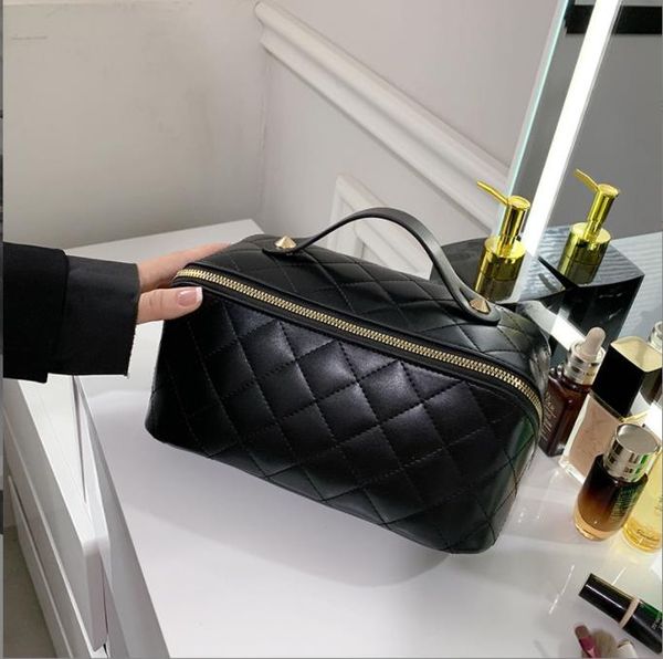 new ins large-capacity portable girl makeup bag toiletries organizer female storage makeup cases
new ins large-capacity portable girl makeup bag toiletries organizer female storage makeup cases