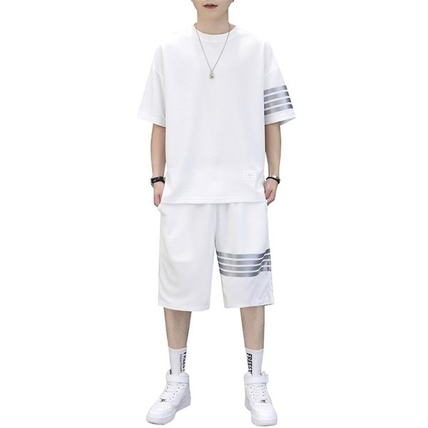 men's tracksuits t-shirts men clothing mens designer clothes korea fashion shorts summer 2 piece outfit sweatpants and pants 221108, Gray
men's tracksuits t-shirts men clothing mens designer clothes korea fashion shorts summer 2 piece outfit sweatpants and pants 221108, Gray