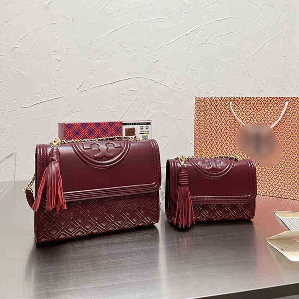 luxury torysburchs leather bags designer bag 2022 in color women's lingge sheepskin chain fleming single shoulder messenger small squar
luxury torysburchs leather bags designer bag 2022 in color women's lingge sheepskin chain fleming single shoulder messenger small squar