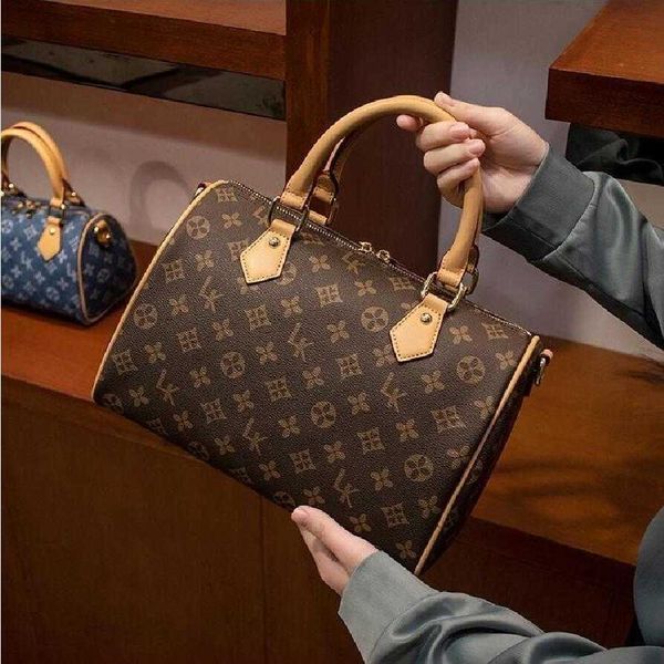 designer luxury women bag louiss handbags totes bags womens crossbody handbag loulou lvs fashion capacity versatile shoulder pursest 5a qual
designer luxury women bag louiss handbags totes bags womens crossbody handbag loulou lvs fashion capacity versatile shoulder pursest 5a qual
