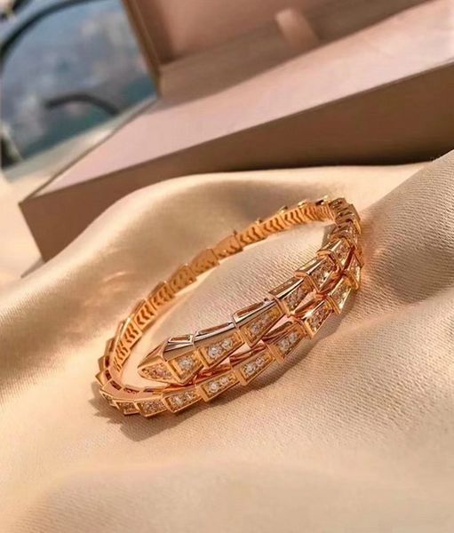 designer designer luxury diamond bracelet fashion atmosphere silver rose gold two colors as women's wedding jewelry, Black
designer designer luxury diamond bracelet fashion atmosphere silver rose gold two colors as women's wedding jewelry, Black
