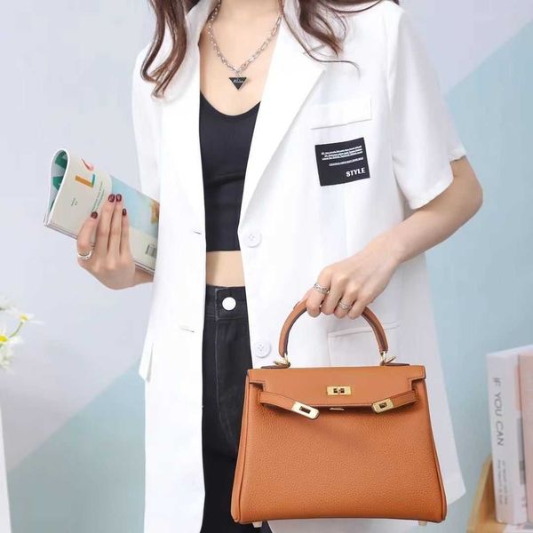 h bag designer bags h ermese handbags first layer cowhide lychee pattern leather women hand 2022 new one shoulder messenger soft
h bag designer bags h ermese handbags first layer cowhide lychee pattern leather women hand 2022 new one shoulder messenger soft