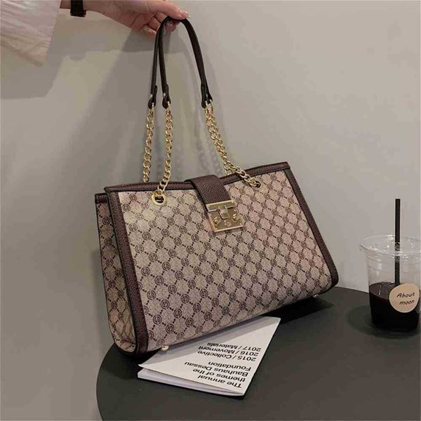 autumn and winter new fashion printing large capacity shoulder bag simple versatile messenger chain purse black friday
autumn and winter new fashion printing large capacity shoulder bag simple versatile messenger chain purse black friday
