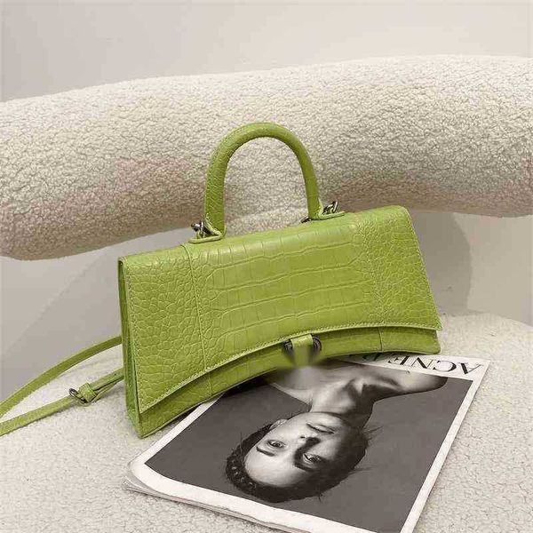 balenciga designer bag handbags high handbags quality crocodile pattern women's bag hourglass bag net red the same versatile portable v
balenciga designer bag handbags high handbags quality crocodile pattern women's bag hourglass bag net red the same versatile portable v