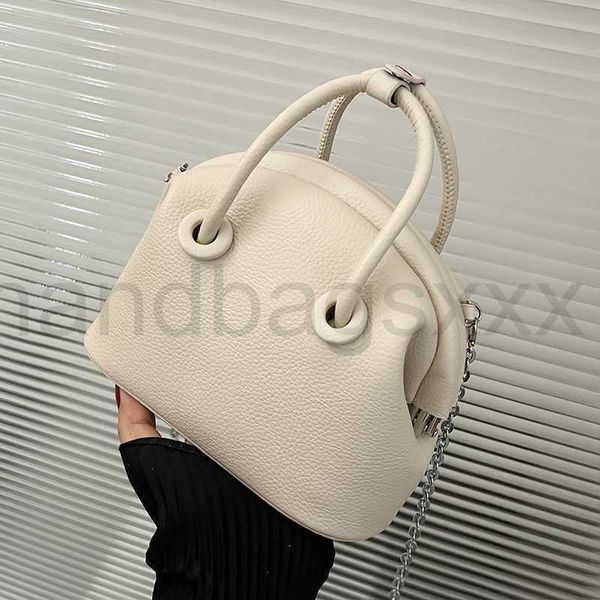 high sense of texture chain niche women's bag summer 2022 new fashion hand-held crossbody tote bag commuter shoulder
high sense of texture chain niche women's bag summer 2022 new fashion hand-held crossbody tote bag commuter shoulder