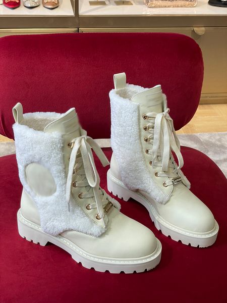 2023 star trail ankle boot luxury womens designer chunky heel boots lace up martin boots ladys fashion winter booties with box -e171, Black
2023 star trail ankle boot luxury womens designer chunky heel boots lace up martin boots ladys fashion winter booties with box -e171, Black