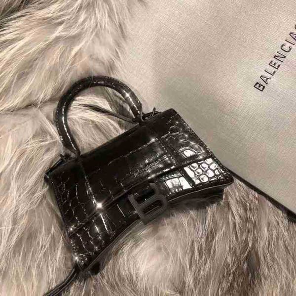 balenciga italy bag women's designer crocodile handbags hourglasss single shoulder handbag messenger vgyd
balenciga italy bag women's designer crocodile handbags hourglasss single shoulder handbag messenger vgyd
