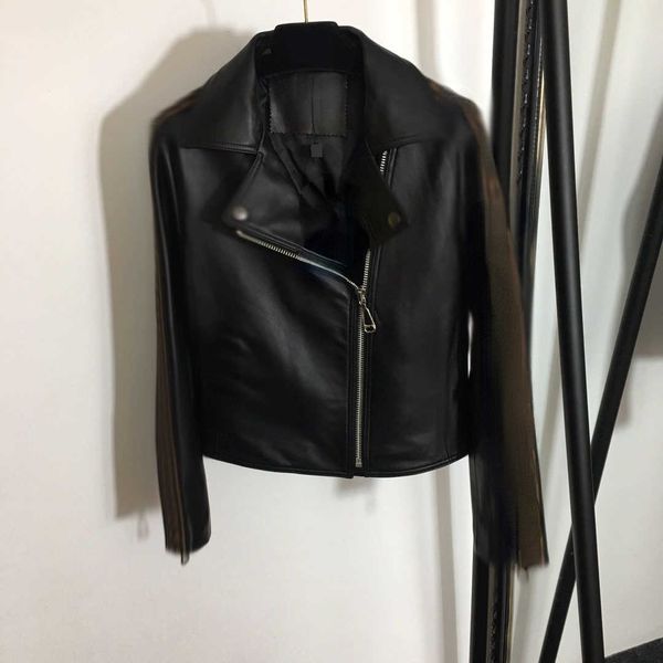 brand women's jackets autumn and winter 2022 new letter collar long sleeve leather jacket motorcycle jacket size m-xxl, Black;brown
brand women's jackets autumn and winter 2022 new letter collar long sleeve leather jacket motorcycle jacket size m-xxl, Black;brown
