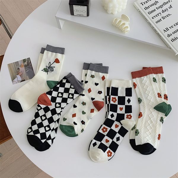 spring and summer socks children's geometric flower tube fashion color matching, Black;white
spring and summer socks children's geometric flower tube fashion color matching, Black;white