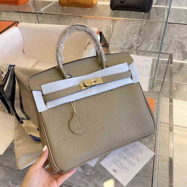 designer s bag luxury french herme handbag brand women's large capacity leisure trendy versatile leather lady shoulder wrist y0o0
designer s bag luxury french herme handbag brand women's large capacity leisure trendy versatile leather lady shoulder wrist y0o0