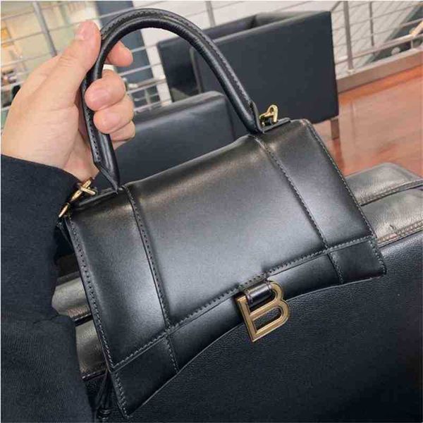 balenciga designer bag design minority autumn and winter texture bag 2022 b family high version hourglass bag leather messenger genuine leat
balenciga designer bag design minority autumn and winter texture bag 2022 b family high version hourglass bag leather messenger genuine leat