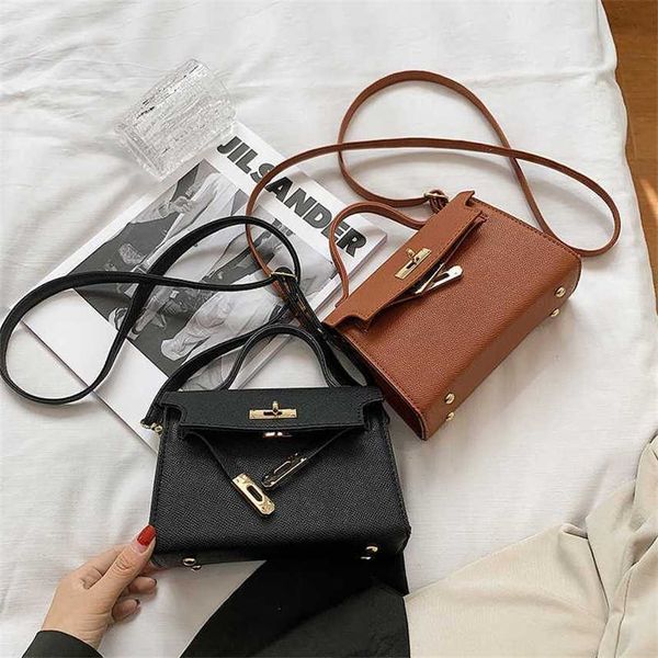 messenger bags bag women spring and autumn new lock embossed women's sling single shoulder trend messenger bag
messenger bags bag women spring and autumn new lock embossed women's sling single shoulder trend messenger bag