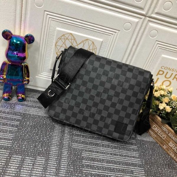 new 2022 handbag men shoulder bags designer cross body luxury man messenger bag district set satchel fashion handbag composite mini package
new 2022 handbag men shoulder bags designer cross body luxury man messenger bag district set satchel fashion handbag composite mini package