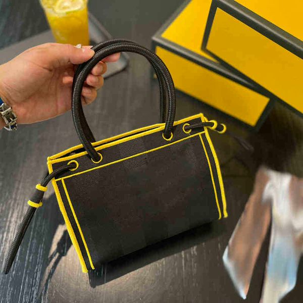 shoulder bags designer tote handbag classic letters canvas beach bag fashion shopping luxurys bag crossbody purses 220712
shoulder bags designer tote handbag classic letters canvas beach bag fashion shopping luxurys bag crossbody purses 220712