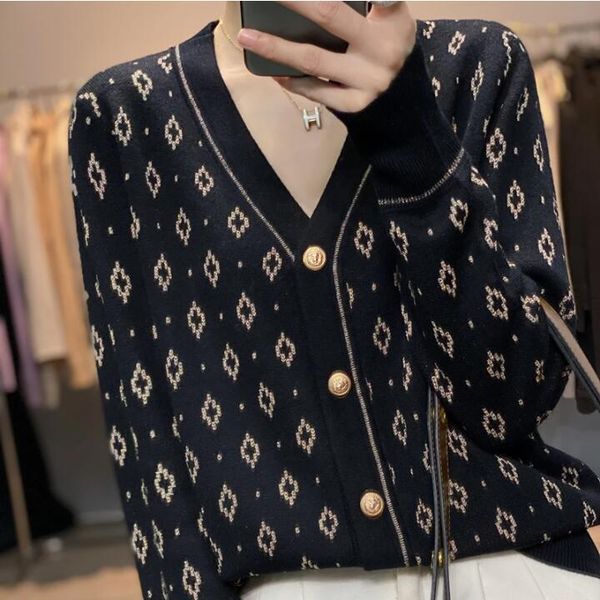 women's sweaters v neck patchwork knitted cardigan grace style long sleeve single breasted female sweater autumn large size pink, White;black
women's sweaters v neck patchwork knitted cardigan grace style long sleeve single breasted female sweater autumn large size pink, White;black