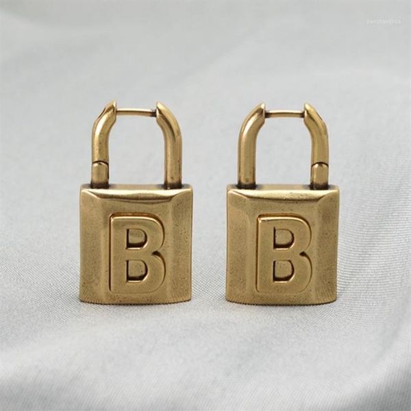 stud retro letter b lock earrings high-quality brass material to create personality exaggerated high-end metal258g, Golden;silver
stud retro letter b lock earrings high-quality brass material to create personality exaggerated high-end metal258g, Golden;silver
