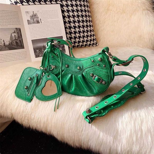 designer balenciga lecagole women handbags motorcycle three in one armpit b green leather rivet moon tooth
designer balenciga lecagole women handbags motorcycle three in one armpit b green leather rivet moon tooth