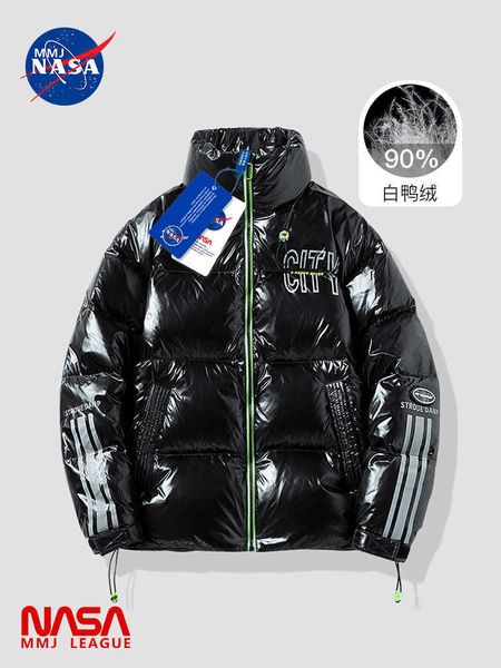 down jacket the side the ball is jointly named bright face down jacket new style for men in winter this year's fashion brand stand, Black;white
down jacket the side the ball is jointly named bright face down jacket new style for men in winter this year's fashion brand stand, Black;white