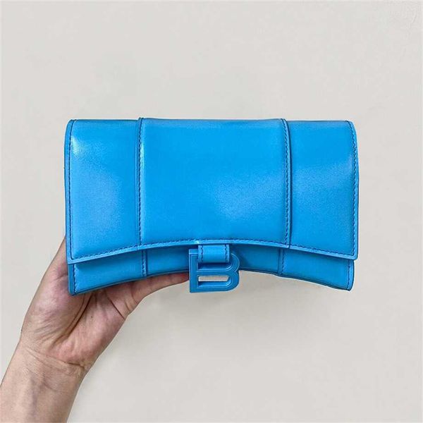 handbag new women's chain hourglass b-button crocodile grain leather one shoulder slant span bag
handbag new women's chain hourglass b-button crocodile grain leather one shoulder slant span bag