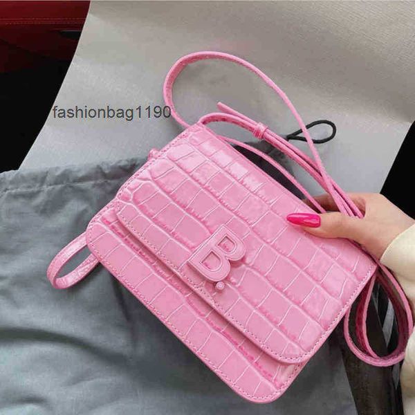 handbags leather designer 2022 balencigass pink cowhide crocodile b-shaped tofu hourglass single cross organ small square
handbags leather designer 2022 balencigass pink cowhide crocodile b-shaped tofu hourglass single cross organ small square