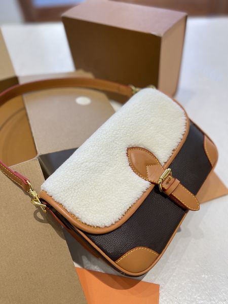 tz autumn winter designer bags vintage classic lamb wool shoulder bags luxury handbags fashion totes diane flap crossbody bag women's p
tz autumn winter designer bags vintage classic lamb wool shoulder bags luxury handbags fashion totes diane flap crossbody bag women's p