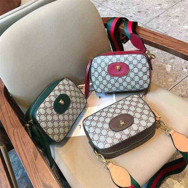 handbags outlet leather head 2022 new texture wide shoulder strap sling single shoulder messenger camera bag
handbags outlet leather head 2022 new texture wide shoulder strap sling single shoulder messenger camera bag