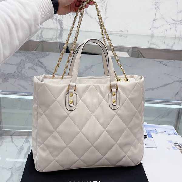woman's handbag fashion luxury designer bag large capacity tote shopping bags chain leather shoulder handbags canvas lining zipper wall
woman's handbag fashion luxury designer bag large capacity tote shopping bags chain leather shoulder handbags canvas lining zipper wall