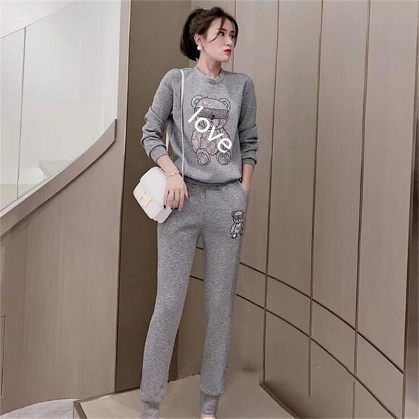 designer women's tracksuits sweatshirt and casual pants two piece sets fashion logo-embossed long-sleeved outfit jogging suit 6 colors, Gray
designer women's tracksuits sweatshirt and casual pants two piece sets fashion logo-embossed long-sleeved outfit jogging suit 6 colors, Gray