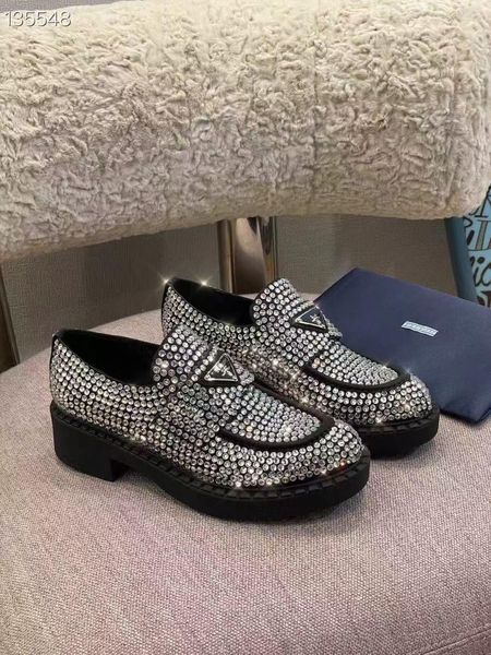 casual shoes loafers woman outdoor shoe r full diamond fashion ladies leather metal buckle luxury brand size 35-41 mkj0002, Black
casual shoes loafers woman outdoor shoe r full diamond fashion ladies leather metal buckle luxury brand size 35-41 mkj0002, Black