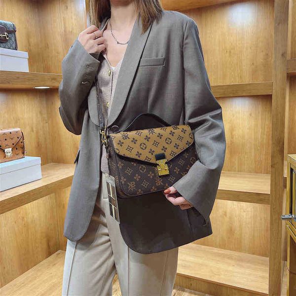 postman bag female 2023 new printing buckle sling shoulder contrast versatile portable messenger handbags design deals
postman bag female 2023 new printing buckle sling shoulder contrast versatile portable messenger handbags design deals