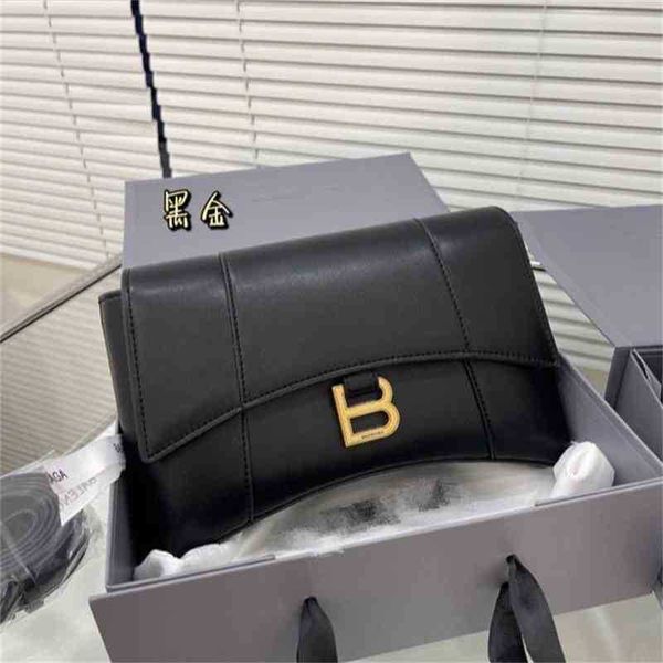 handbag balencaigass designer autumn winter 2022 b letter hourglass women's single shoulder messenger armpit crescent bag
handbag balencaigass designer autumn winter 2022 b letter hourglass women's single shoulder messenger armpit crescent bag