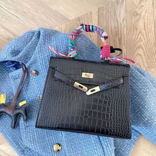 aher max designer bags herme handbags 2023 new kaili lock crocodile pattern tiktok star same exquisite single shoulder crossbody hand
aher max designer bags herme handbags 2023 new kaili lock crocodile pattern tiktok star same exquisite single shoulder crossbody hand