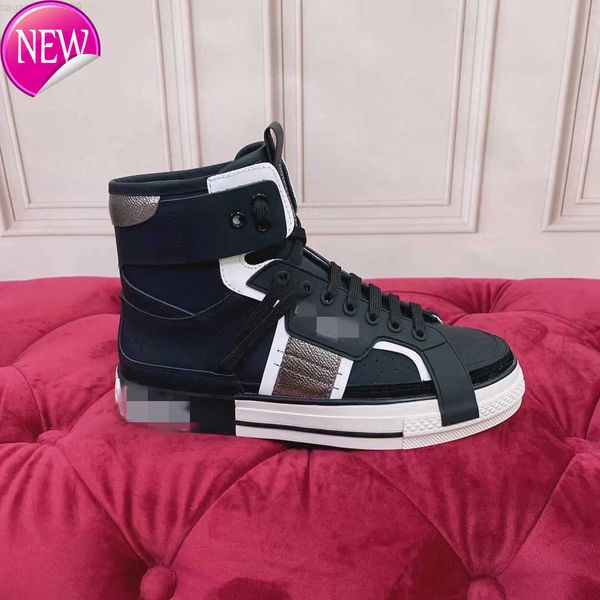 a woman platform running shoes shadow spruce tropical white black high low skate mens womens trainers casual sports sne, Red;white
a woman platform running shoes shadow spruce tropical white black high low skate mens womens trainers casual sports sne, Red;white