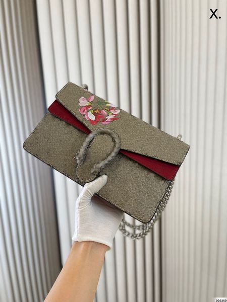 5a designer shoulder bag women lady flap chain fashion bags leather crossbody handbags purse wallet multiple styles with box
5a designer shoulder bag women lady flap chain fashion bags leather crossbody handbags purse wallet multiple styles with box