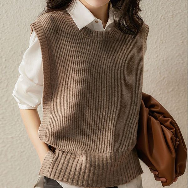 vintage o-neck solid strip vests fashion women thin sleeveless sweater new 2022 autumn knitted sweater vest female, Black;white
vintage o-neck solid strip vests fashion women thin sleeveless sweater new 2022 autumn knitted sweater vest female, Black;white
