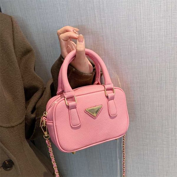 evening bags 2022 new boston handbag chain one shoulder crossbody triangle mini women's bag
evening bags 2022 new boston handbag chain one shoulder crossbody triangle mini women's bag
