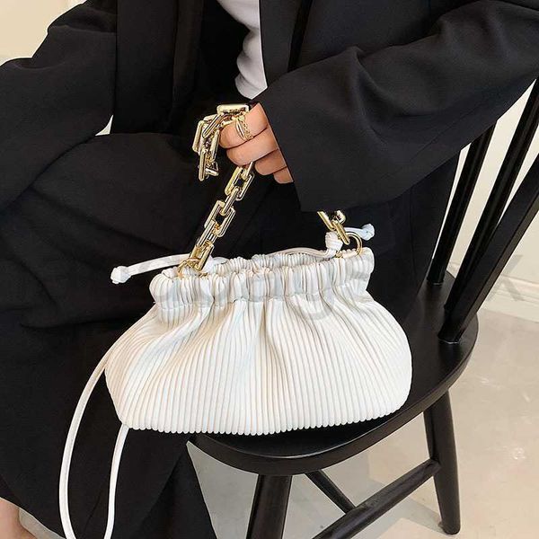 wrinkled cloud bag women's 2022 new fashion ins chain one shoulder underarm texture foreign style messenger
wrinkled cloud bag women's 2022 new fashion ins chain one shoulder underarm texture foreign style messenger