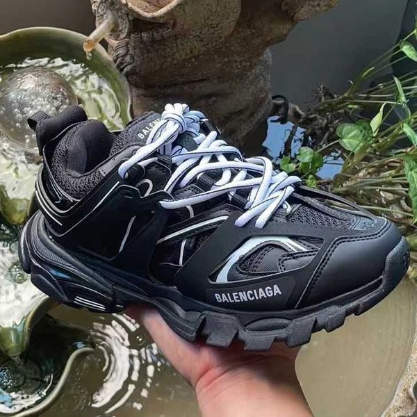 designer balencigas sneakers casual shoes paris daddy summer 2022 track3.0 fashion high soled sports couple
designer balencigas sneakers casual shoes paris daddy summer 2022 track3.0 fashion high soled sports couple