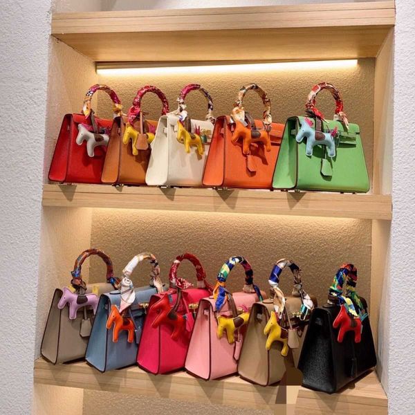 h bag fashion handbags leather h ermese bag classic cowhide small square one shoulder cross body hand versatile style high appearance and hi
h bag fashion handbags leather h ermese bag classic cowhide small square one shoulder cross body hand versatile style high appearance and hi