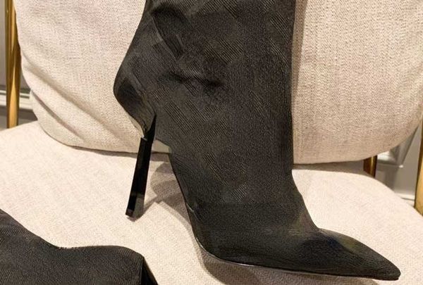 brand boots 2022 designer design classic high barrel boots side zipper long women's size 34-40, Black
brand boots 2022 designer design classic high barrel boots side zipper long women's size 34-40, Black