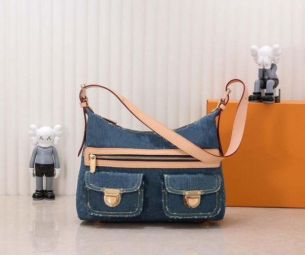 2022 fashion designer travel bag one shoulder messenger bag classic flower handbag for various occasions # 44464
2022 fashion designer travel bag one shoulder messenger bag classic flower handbag for various occasions # 44464