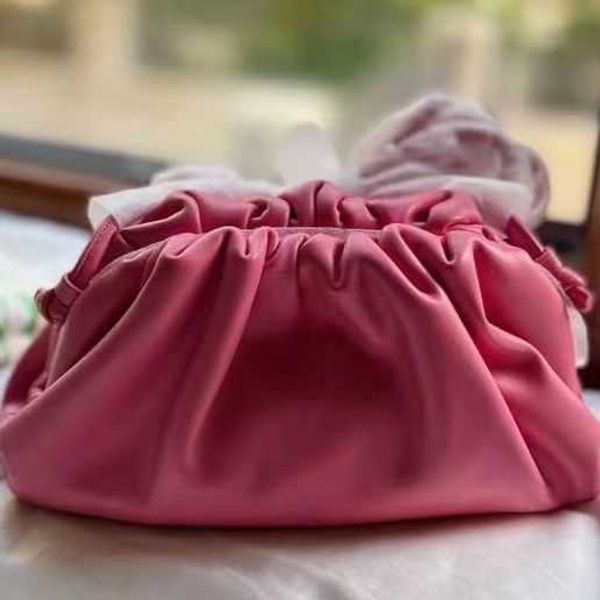 handbags fashion tote botte ven bags woven cosmetic pouch 2022 autumn winter small bag cloud armpit pleated one shoulder cross body dumpling
handbags fashion tote botte ven bags woven cosmetic pouch 2022 autumn winter small bag cloud armpit pleated one shoulder cross body dumpling