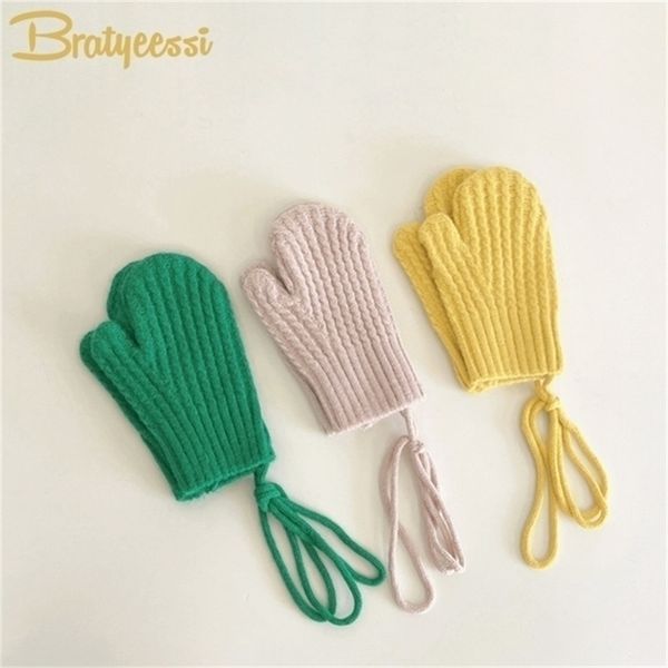 children's finger gloves five fingers wool kids winter for girls boys solid color children mittens with straps warm baby accessories 39, White
children's finger gloves five fingers wool kids winter for girls boys solid color children mittens with straps warm baby accessories 39, White