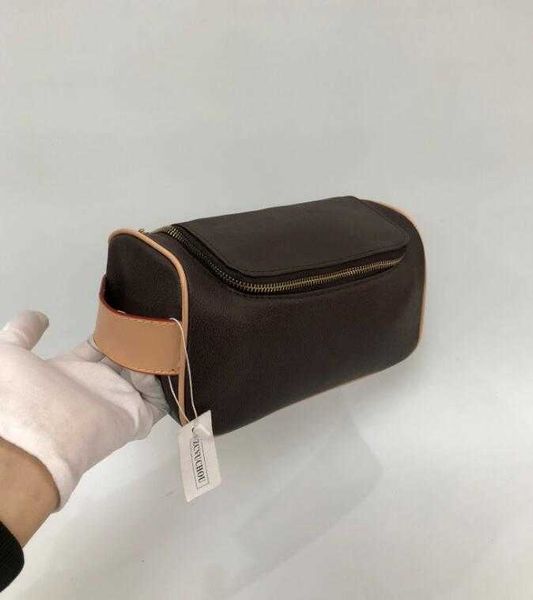 high-end quality men travelling toilet bag fashion women wash large capacity cosmetic s makeup toiletry pouch wallet
high-end quality men travelling toilet bag fashion women wash large capacity cosmetic s makeup toiletry pouch wallet