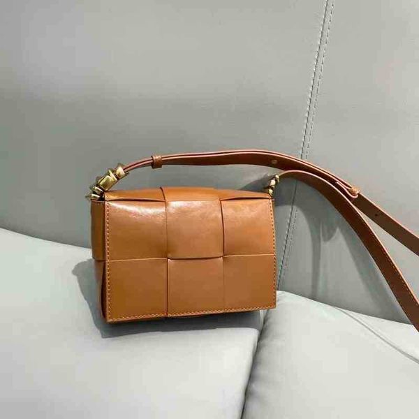 lady's versatile b's classic women venet bag one designer waist classic ladies messenger bottegaes bags leather woven shoulder squ
lady's versatile b's classic women venet bag one designer waist classic ladies messenger bottegaes bags leather woven shoulder squ