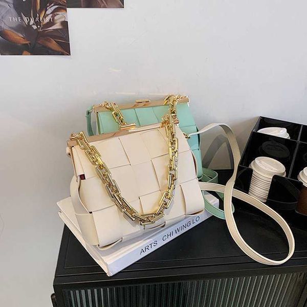 bags botte ven tote handbags fashion woven cosmetic pouch personalized portable bag womens new bucket simple messenger shoulder shopping
bags botte ven tote handbags fashion woven cosmetic pouch personalized portable bag womens new bucket simple messenger shoulder shopping