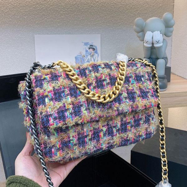 designer handbag shoulder chain bag clutch flap totes bags wallet check diamond lattice purse v grid letters solid hasp waist square stripes
designer handbag shoulder chain bag clutch flap totes bags wallet check diamond lattice purse v grid letters solid hasp waist square stripes