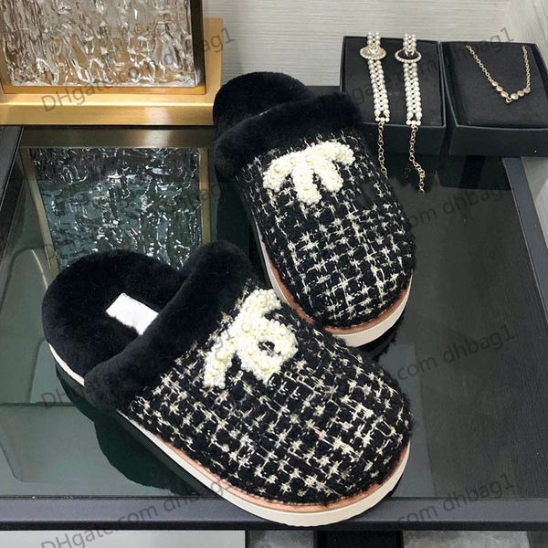 22ss womens sheep curly wool slippers non-slip sole booties designer tweed classic retro mules luxurys slide warm and comfy indoor slip-on f, Black
22ss womens sheep curly wool slippers non-slip sole booties designer tweed classic retro mules luxurys slide warm and comfy indoor slip-on f, Black