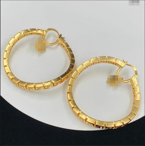 fashion new designed ear hoop v letter ladies earings banshee medusa head portrait brass 18k gold plated women ear stud designer jewelry chr, Golden;silver
fashion new designed ear hoop v letter ladies earings banshee medusa head portrait brass 18k gold plated women ear stud designer jewelry chr, Golden;silver
